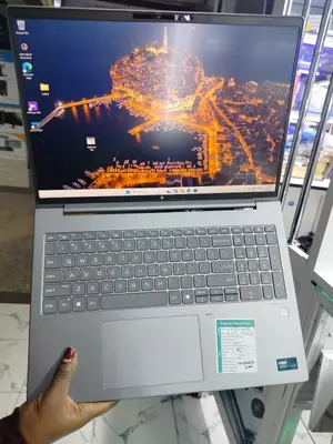 Laptop HP ZBook Power G9 i7 32GB Intel Core Ultra 7 SSD 512GB