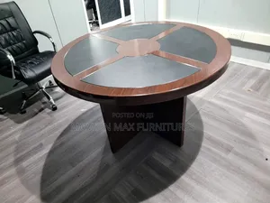 Mahogany Round Table