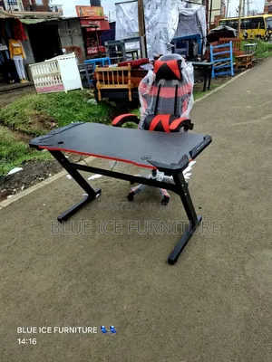 Office Gaming Chair With Gaming Table
