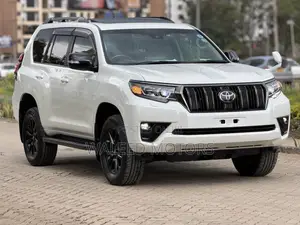 Toyota Land Cruiser Prado 2.8 2021 Pearl