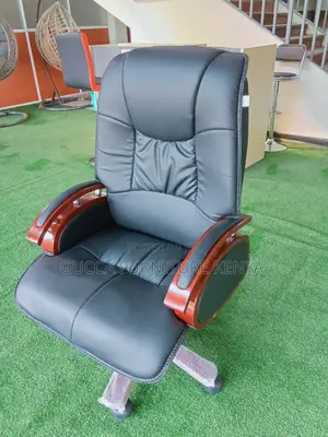 Executive Director's Reclining Office Desk Seat