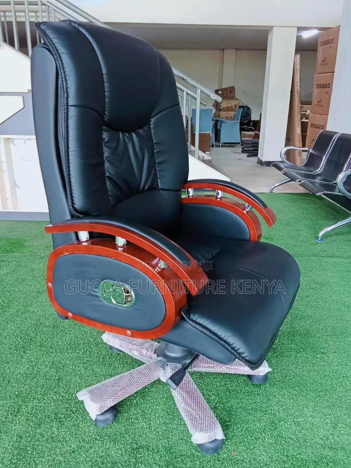 Executive Director's Reclining Office Desk Seat
