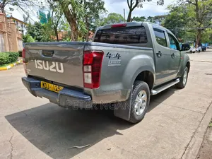 Isuzu D-MAX 2022 Gray