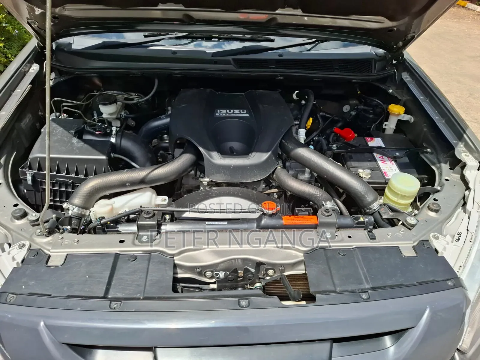 Isuzu D-MAX 2022 Gray
