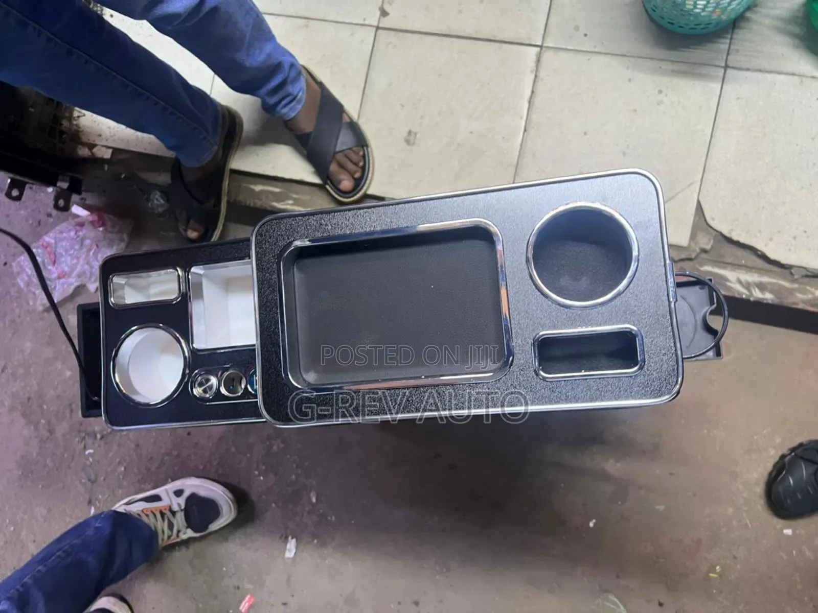 Noah, Voxy  Spacio Sienta Armrest