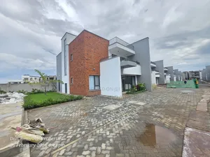 4bdrm Townhouse/Terrace in Langata Plus Dsq, Phenom Estate for sale