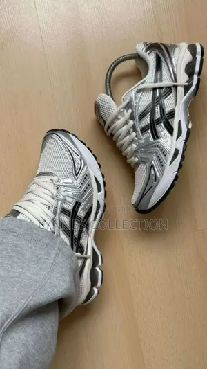 Asics Gel Sneakers