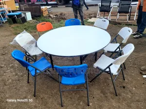Round Event Table With Foldable Chair