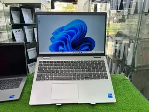 Laptop Dell Precision 3580 16GB Intel Core i7 SSD 500GB