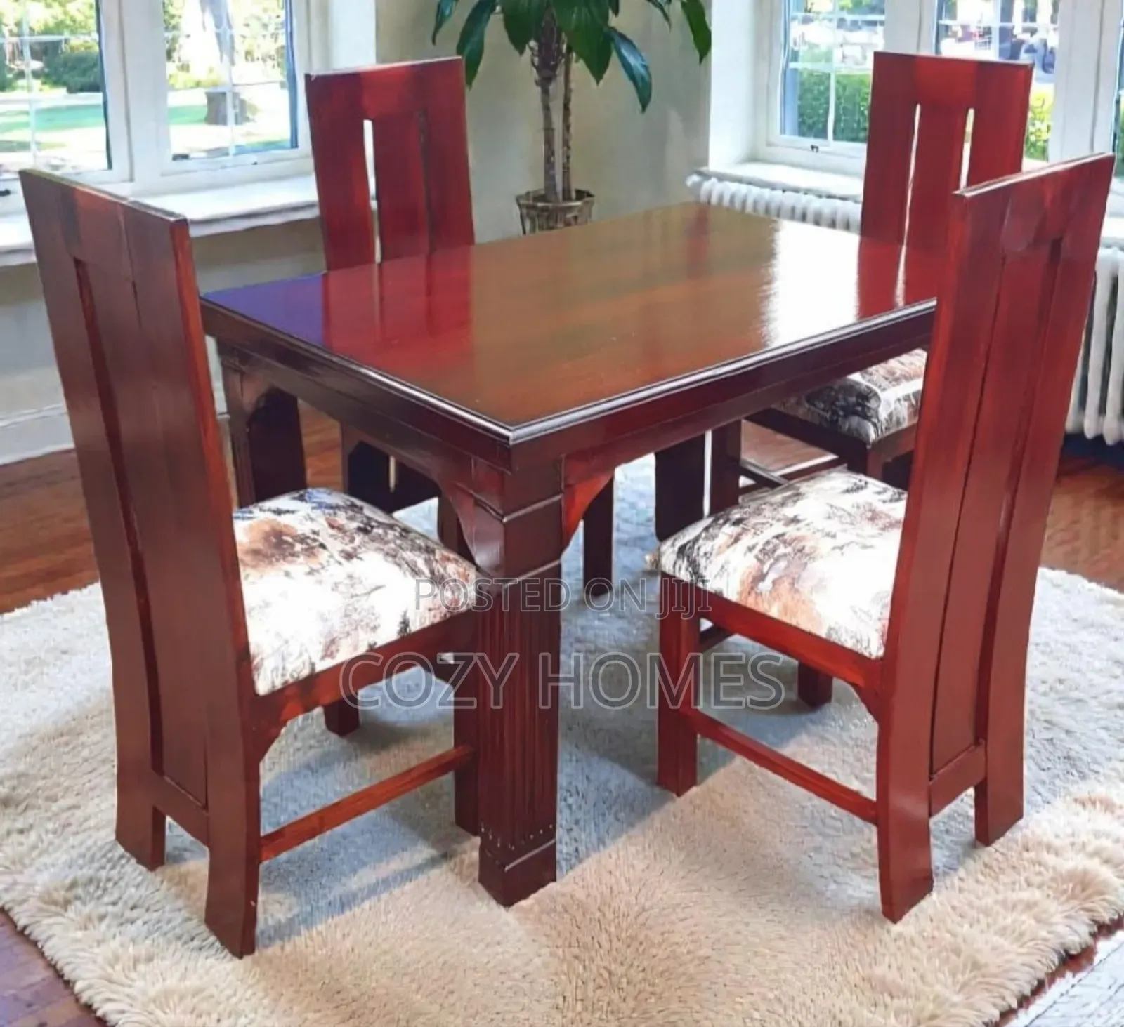 A Rectangular 4 Seater Dining Set for Daily Use