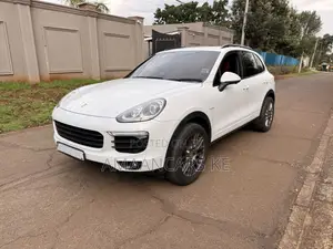 Porsche Cayenne 2015 White