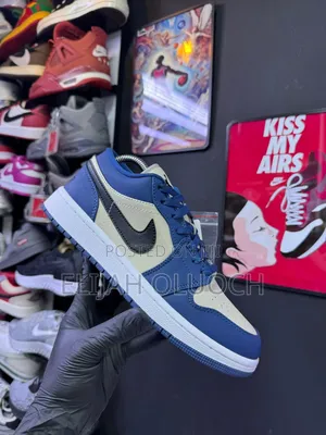 Air Jordan 1 Low “Game Royal”
Sizes :_37 38 39 40 41 42 43 44 45