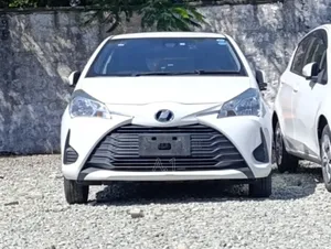 Toyota Vitz 1.0 FWD 5dr 2019 Pearl