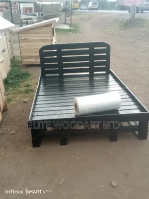 Black Pallet Bed