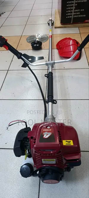 4 Stroke Petrol Engine Brush Cutter/ 4 Stroke Commercial Brush Cutter