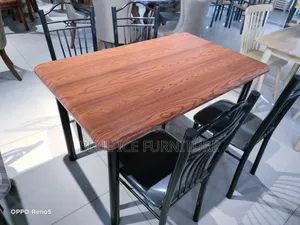Best Wooden 4 Seat Dining Table
