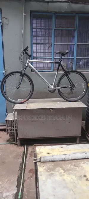 Ex Uk Size 26 Aluminum Raleigh Mountain Bike 21speed