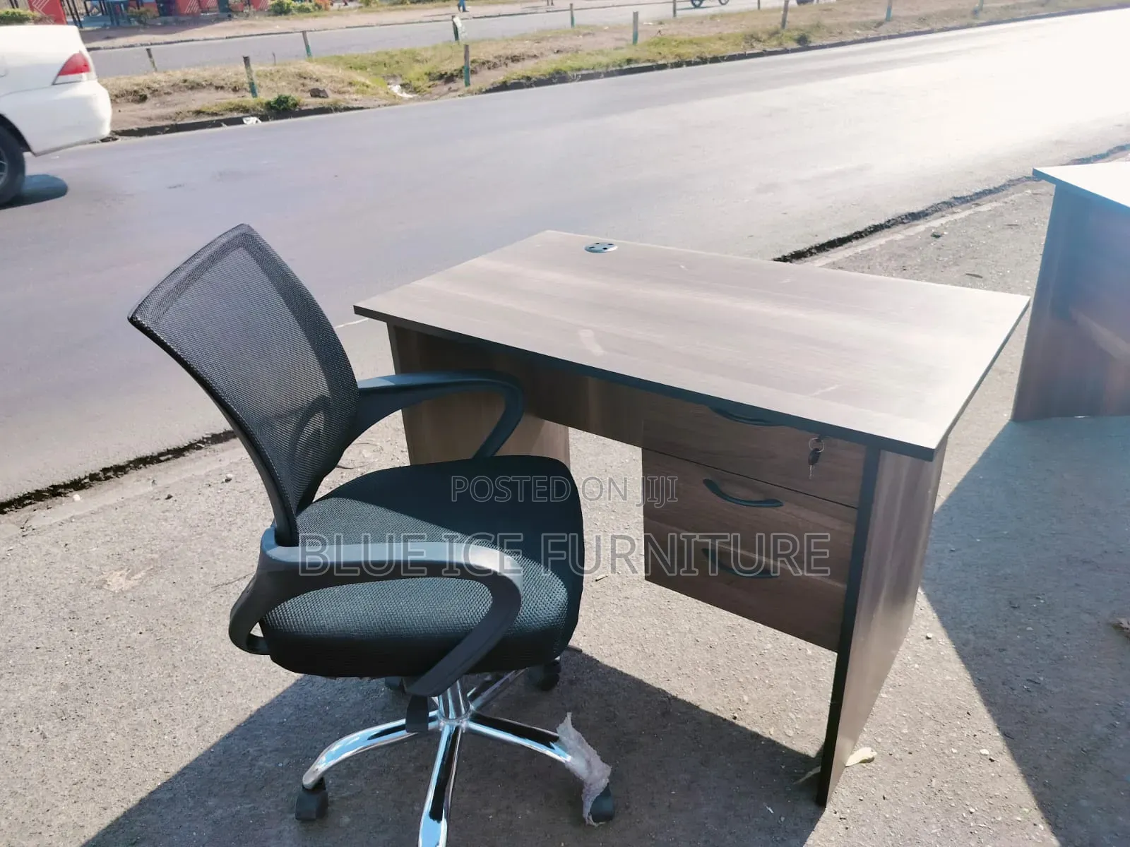 1m Office Working Desk With Chair.