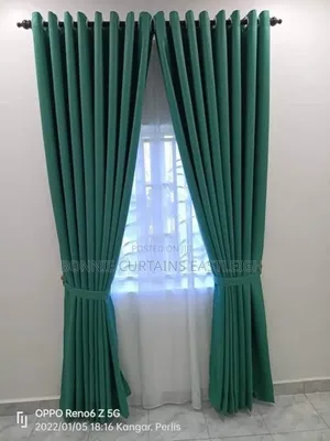 Green and Blue Curtains Best for Living Rooms
