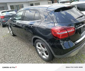 Mercedes-Benz GLA-Class 2018 Black