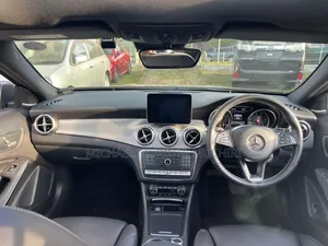 Mercedes-Benz GLA-Class 2018 Black