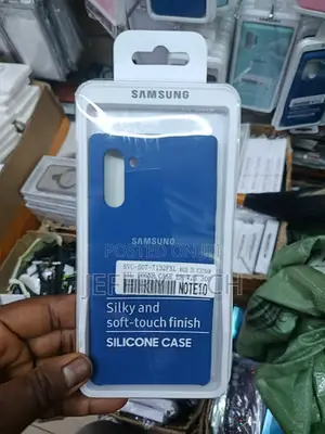 Samsung Galaxy Note 10 Silicone Case in Blue.