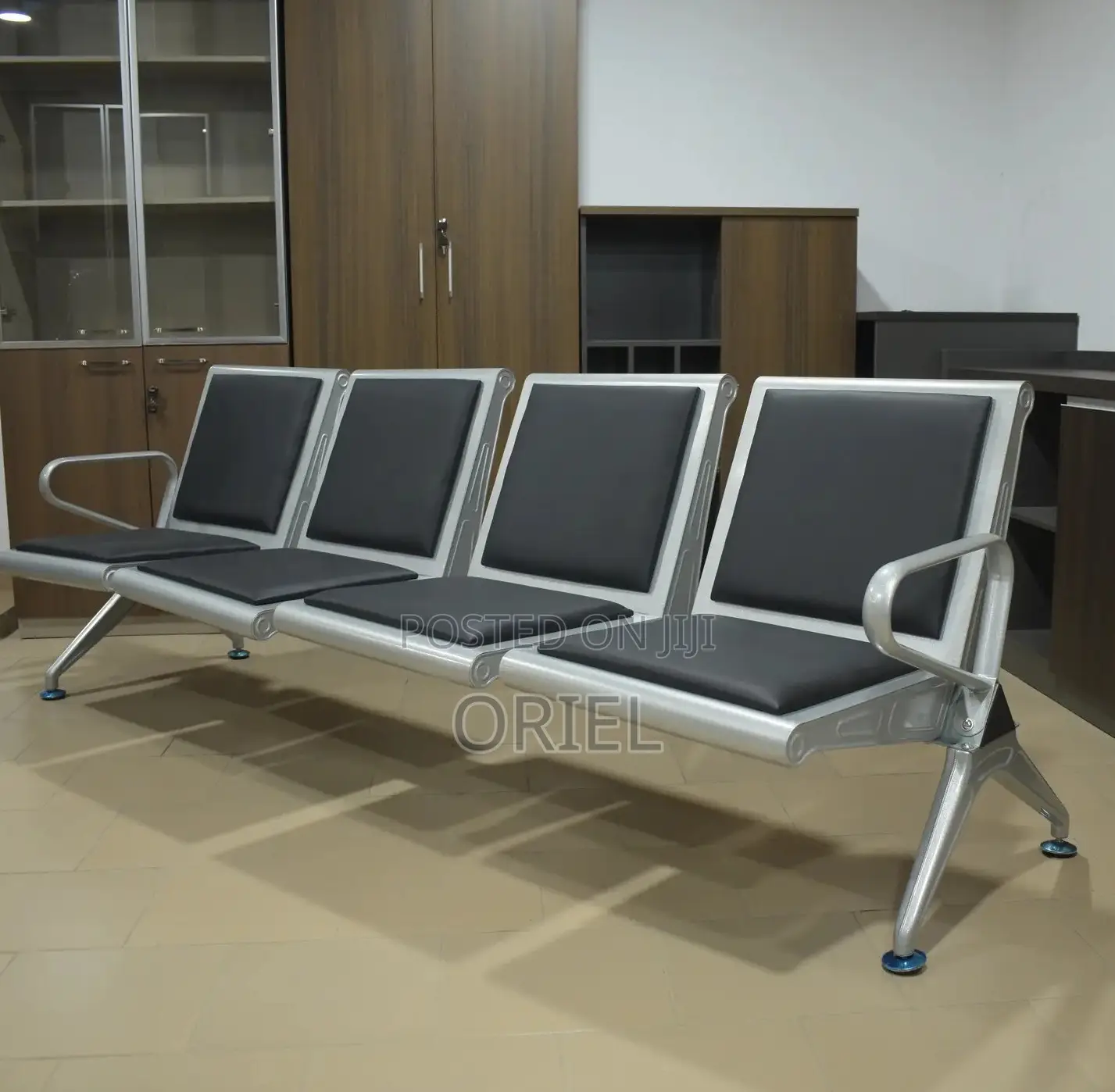 Benches; Long-Lasting 4-Link Office Visitor Bench