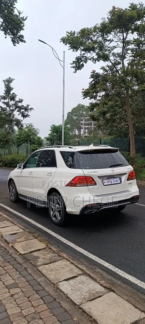 Mercedes-Benz GLE-Class 2017 White