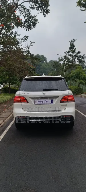 Mercedes-Benz GLE-Class 2017 White