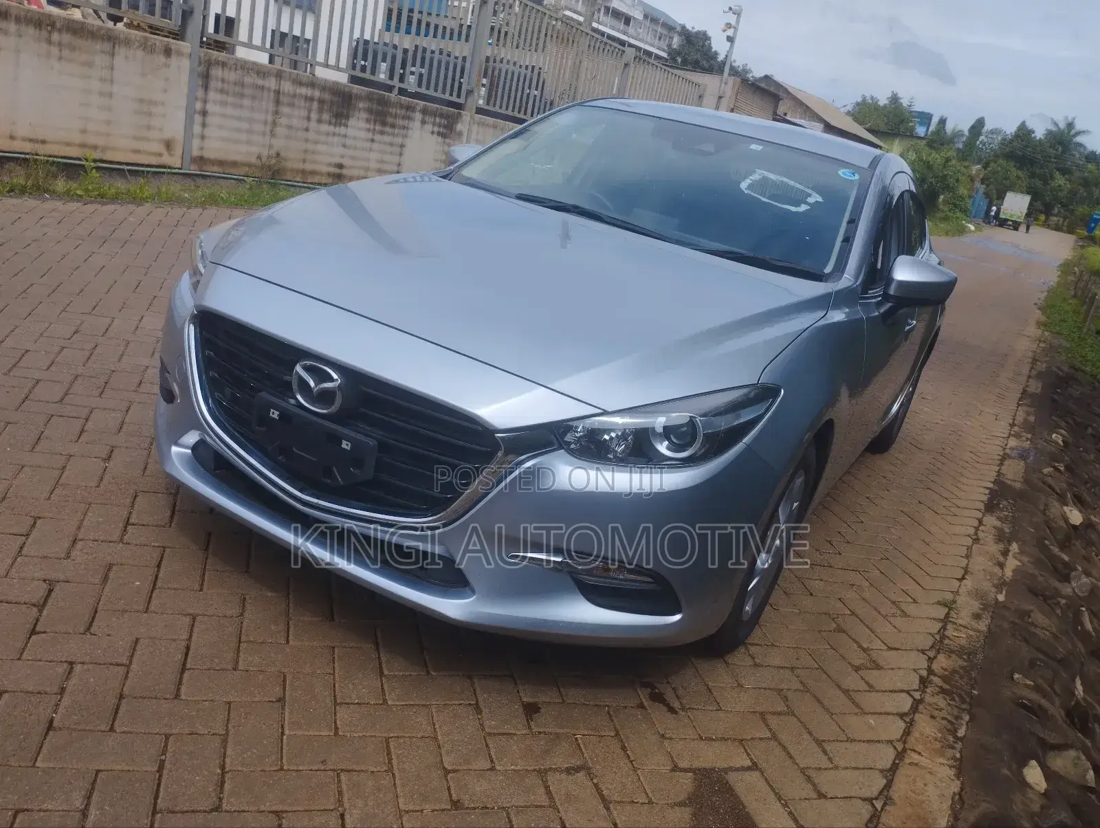 Mazda Axela 2018 Silver
