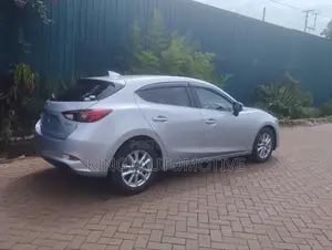 Mazda Axela 2018 Silver