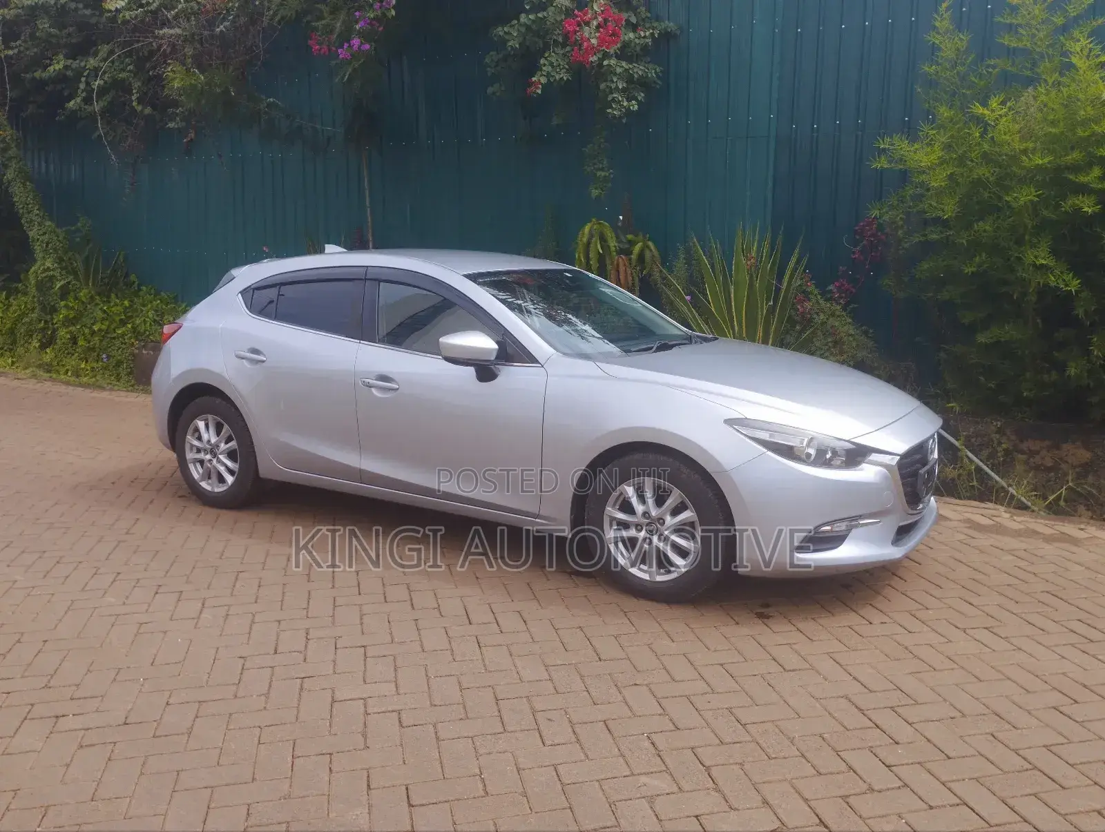 Mazda Axela 2018 Silver