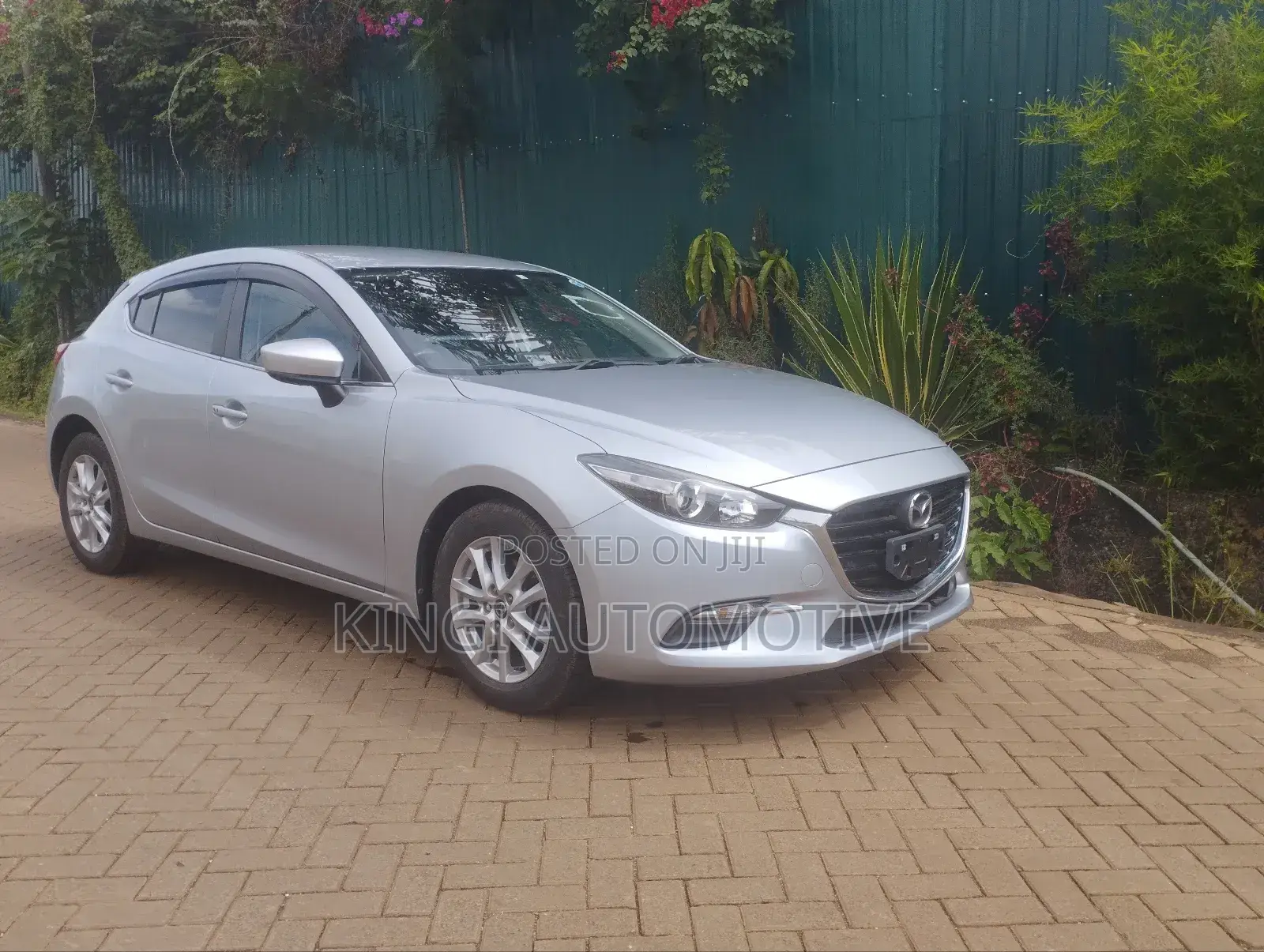 Mazda Axela 2018 Silver