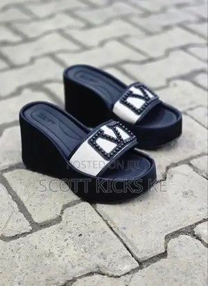 Ladies Embroided Wedge Platforms