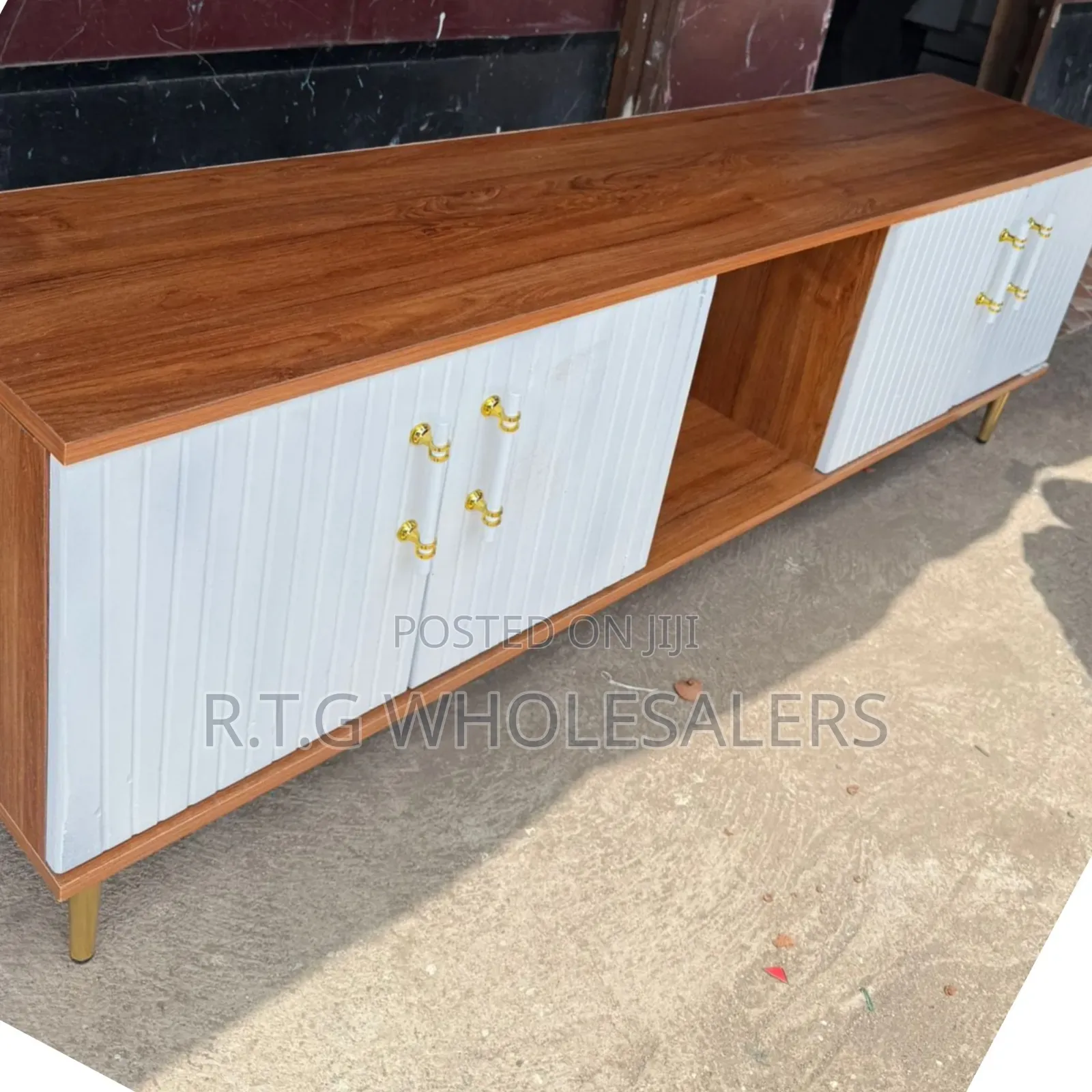 Laminate Executive Tv Console 5.5 Ft – Durable Stylish