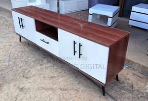 Modern 5.5 FTS Tv Stand With Laminate Board