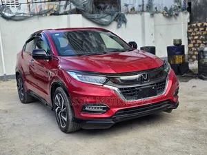 Honda Vezel 1.5 Hybrid 2WD 2020 Red