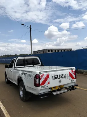 Isuzu D-MAX 2006 White