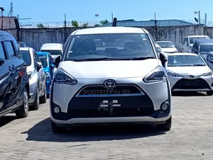 Toyota Sienta 1.5 FWD 2019 Off white