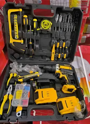Rechargeable Dewalt Drill Toolset/ Dewalt Drill With Accessories