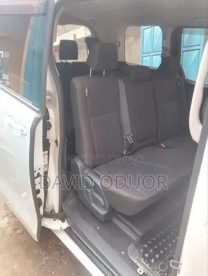 Noah for Hire Plus Driver