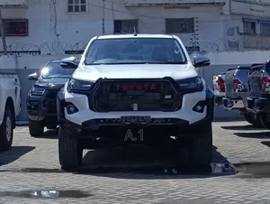 Toyota Hilux SR5 HI-Rider 2019 White