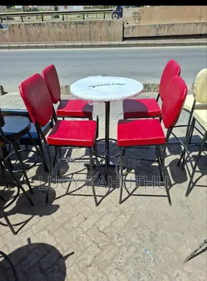 Red Modern Curved Restaurant Chairs