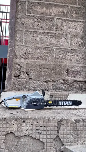 Titan 40.5cm 2000watts Electric Chain Saw