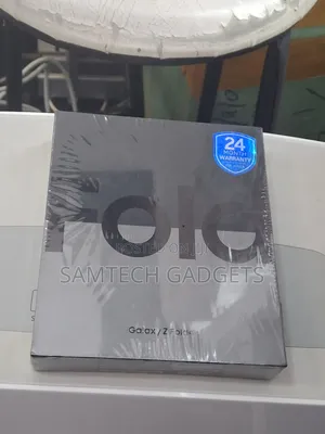 New Samsung Galaxy Z Fold 3 256 GB Black