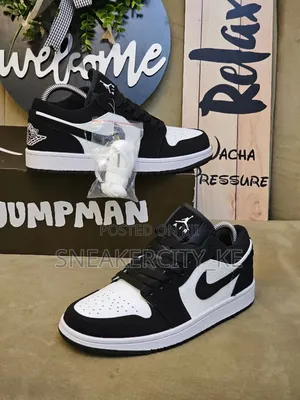 Jordan 1 Low 'Panda'