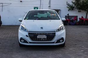 Peugeot 208 2018 White