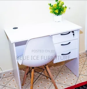 White Office Working Desk With Plastic Eames Chair