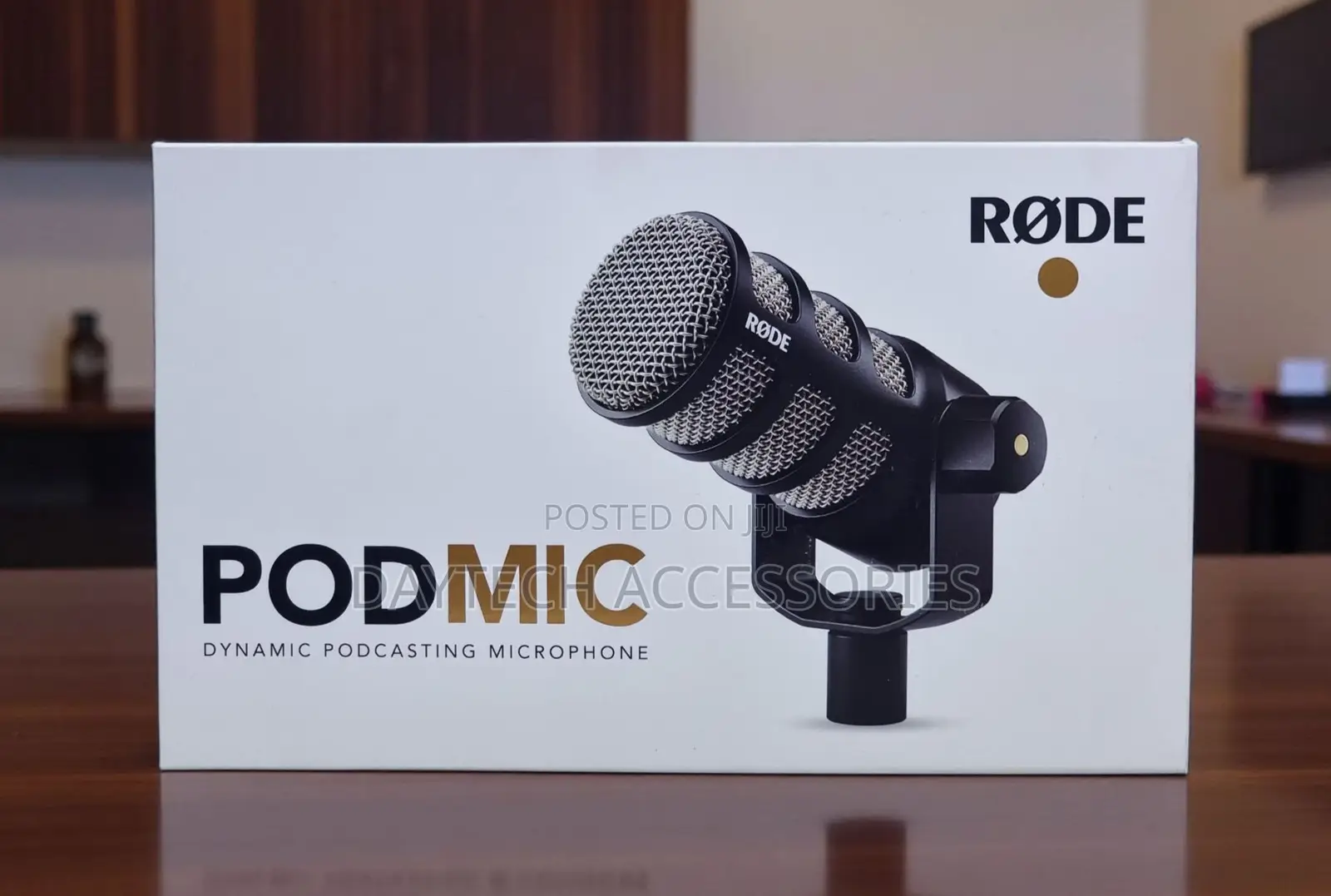Rode - Podmic Dynamic Podcasting Microphone - Black