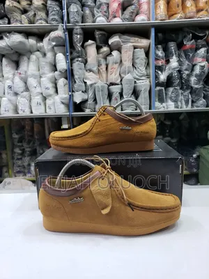 Brown Clarks Wallabees